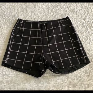 High waist black & white shorts size xxs
